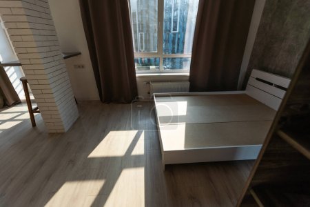 Foto de Tornillos de vista superior en la instrucción y la construcción de la ruleta, muebles Asamblea, camas en el apartamento - Imagen libre de derechos