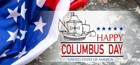 Foto de Un velero con bandera americana y nubes con texto en negrita sobre fondo azul oscuro para conmemorar el Día de Colón el 10 de octubre. Foto de alta calidad - Imagen libre de derechos