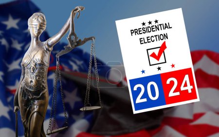 Téléchargez les photos : Déesse de la justice, lettres électorales et numéros 2024. Concept de vote en 2024. Photo de haute qualité - en image libre de droit
