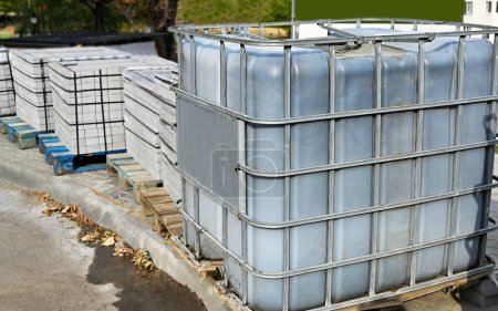 IBC container for water and other liquid on construction