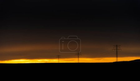 Foto de Puesta de sol sobre el campo - Imagen libre de derechos
