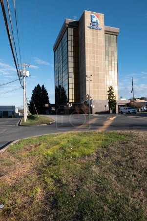 Foto de Johnson City, Tennessee, Estados Unidos 2022-11-21 Un edificio bancario. - Imagen libre de derechos