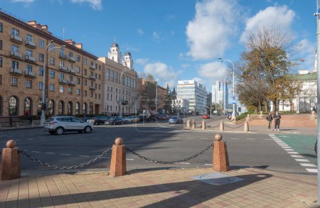 Téléchargez les photos : Minsk, Bélarus. 15 octobre 2023 Vue de la rue Lénine à Minsk en automne - en image libre de droit
