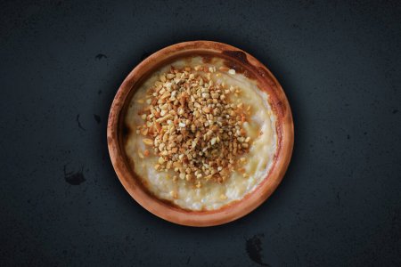 Téléchargez les photos : Riz au four turc, Firinda Sutlac au goût brûlé et caramélisé. - en image libre de droit