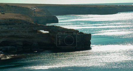 Téléchargez les photos : Falaises côtières de calcaire sur Atlesh en Crimée, Tarkhankut - en image libre de droit