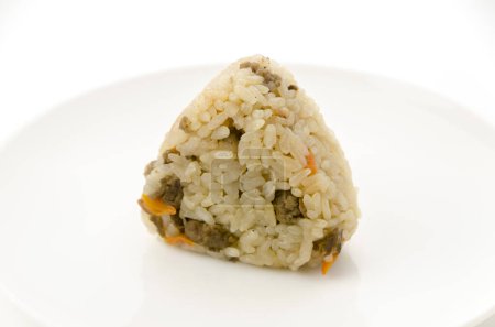 arroz sazonado con carne de res y bardana Bolas de arroz