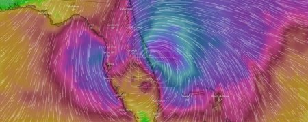 Foto de Dresde, Alemania - 10 de noviembre de 2022: Mapa de la costa este de EE.UU. en el servicio web de tiempo ventoso que muestra el huracán Nicole, tormenta tropical con fuerte viento ha llegado a Florida - Imagen libre de derechos