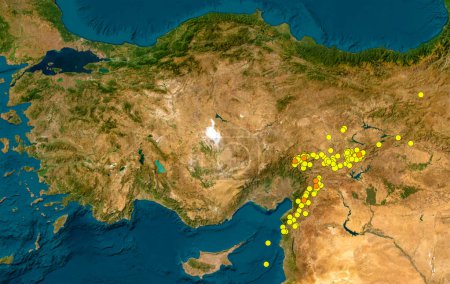 Téléchargez les photos : Dresde, Allemagne - 13 février 2023 : Carte de la Turquie et de la Syrie avec l'emplacement du tremblement de terre le plus meurtrier récemment représenté en points par le service de détection en temps réel de l'USGS. Données cumulatives pour une semaine. - en image libre de droit