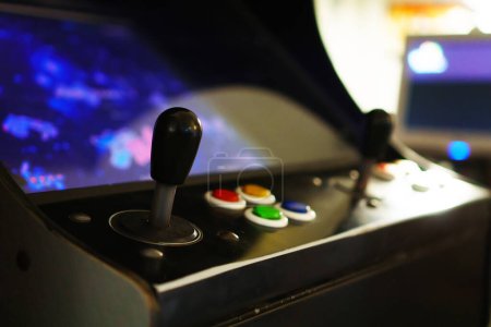 Foto de Joystick en la máquina de videojuegos arcade. - Imagen libre de derechos