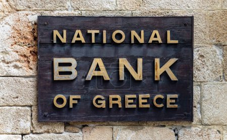Holztafel mit der Inschrift National Bank of Greece