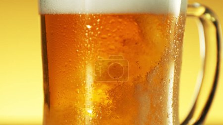 Téléchargez les photos : Water drops with beer bubbles in glass, close-up. Extreme detail shot focused on glass. - en image libre de droit