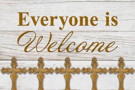 Téléchargez les photos : Everyone is welcome message with bronze religious cross on wood for your welcoming to church message - en image libre de droit