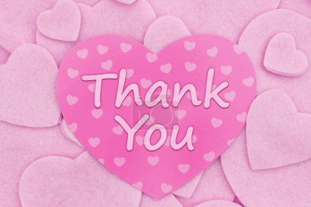 Foto de Gracias mensaje con un montón de corazones rosados por decir gracias a sus clientes - Imagen libre de derechos