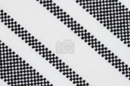 Téléchargez les photos : Matériau rayé noir et blanc fond texturé avec espace de copie ou utilisation comme texture - en image libre de droit