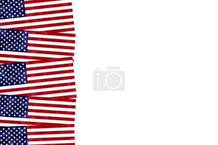 Téléchargez les photos : Frontière drapeau rouge, blanc et bleu des États-Unis isolée sur blanc pour votre message patriotique ou américain - en image libre de droit