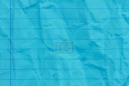 Foto de Fondo de papel arrugado de la escuela forrado de azul retro con espacio de copia para su mensaje escolar - Imagen libre de derechos