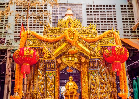 Photo for Golden Ornate King Statue Memorial Lanterns Yodpiman Pak Khlong Talat Flower Market Bangkok Thailand. - Royalty Free Image