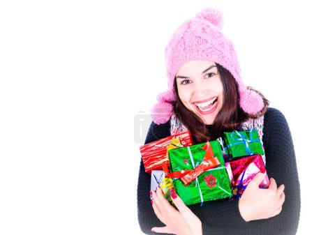 Téléchargez les photos : Bonne fille d'hiver avec des cadeaux - en image libre de droit
