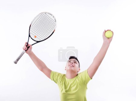 Téléchargez les photos : Mâle jeune joueur de tennis - en image libre de droit