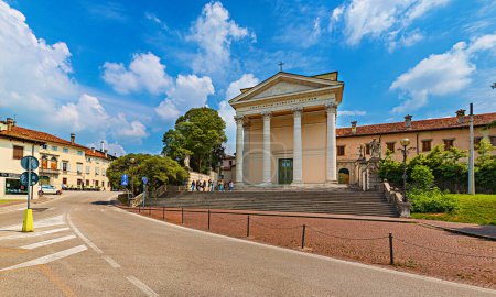 Foto de UDINE, FRIULI VENEZIA GIULIA, ITALIA - CIRCA JUNIO, 2023: Basilica Beata Vergine delle Grazie of Udine town, Italy. - Imagen libre de derechos