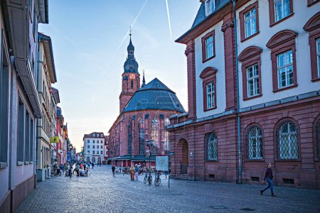 Photo for HEIDELBERG, BADEN-WUERTTEMBERG, GERMANY - CIRCA MAY, 2023: The Heiliggeistkirche and Marktplatz of Heidelberg town, Germany. - Royalty Free Image