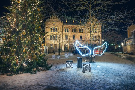 Téléchargez les photos : L'Albertsplatz. Scènes nocturnes de Cobourg hivernal en Bavière, Allemagne - en image libre de droit
