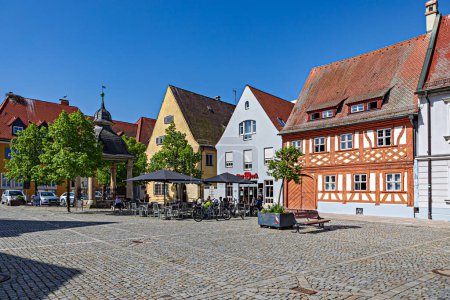 Foto de HOECHSTADT AN DER AISCH, ALEMANIA - CIRCA ABRIL, 2024: El paisaje urbano de Hoechstadt an der Aisch en Baviera, Alemania - Imagen libre de derechos