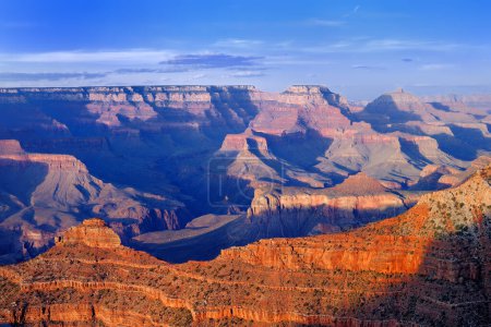 Téléchargez les photos : Amazing Sunrise Image du Grand Canyon prise à Mather Point, États-Unis - en image libre de droit