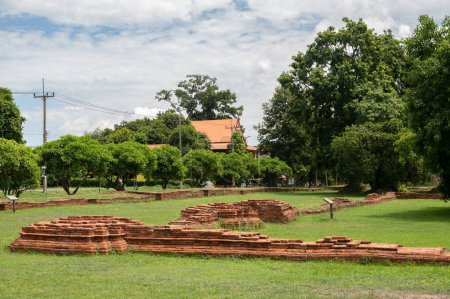 Eine alte Ruine des Chan-Palastes, Residenz der königlichen Familie Ayutthaya im 15. Jahrhundert und Geburtsort von König Naresuan in der Provinz Phitsanulok, Thailand.