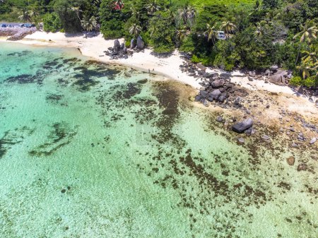 Foto de Vista aérea de la playa de Anse Royale en la isla de Mahe, Seychelles - Imagen libre de derechos