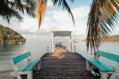 Foto de Isla de viajes, playas de palmeras y zonas de relajación en la isla - Imagen libre de derechos