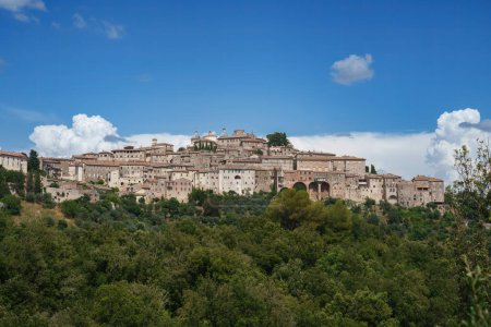 Téléchargez les photos : Vue d'Amelia, ville historique de la province de Terni, Ombrie, Italie - en image libre de droit