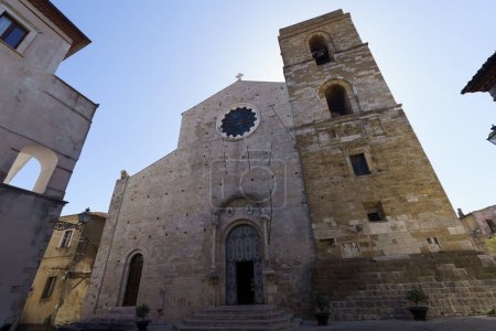 Foto de Acerenza, ciudad histórica en la provincia de Potenza, Basilicata, Italia. Duomo. - Imagen libre de derechos