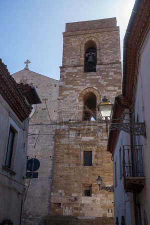 Foto de Acerenza, ciudad histórica en la provincia de Potenza, Basilicata, Italia. Duomo. - Imagen libre de derechos