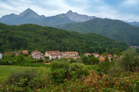 Paysage de montagne près de Casola en Lunigiana, Massa Carrara province Toscane, Italie