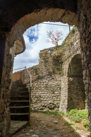 Téléchargez les photos : Bagnone, ville historique de Lunigiana, Toscane, Italie - en image libre de droit