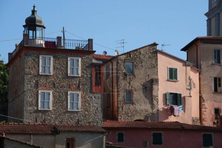 Mulazzo, ciudad histórica en Lunigiana, Toscana, Italia, por la mañana