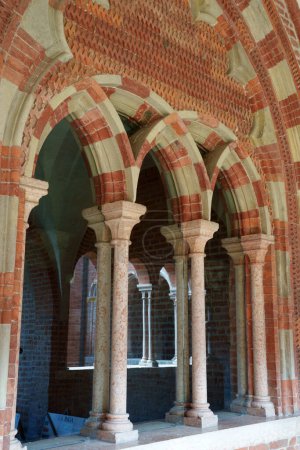 Foto de Abadía medieval de Chiaravalle della Colomba, en la provincia de Piacenza, Emilia-Romaña, Italia - Imagen libre de derechos