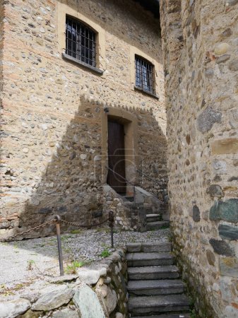 Iglesia medieval de las SS. Pietro e Paolo en Agliate, provincia de Monza Brianza, Lombardía, Italia