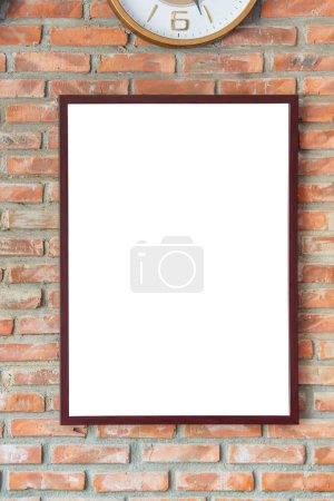 Foto de Marco de fotos de madera en blanco en la pared de ladrillo, marco de la foto de Mockup - Imagen libre de derechos