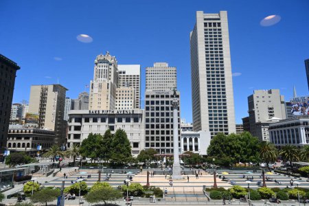 Téléchargez les photos : San Francisco, CA, États-Unis - 26 juillet 2023 : Union Square, les quartiers commerçants les plus populaires de San Francisco. - en image libre de droit
