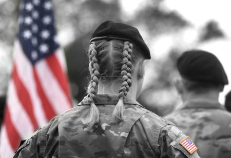 Foto de Mujeres en el ejército de EE.UU. Fuerzas militares de los Estados Unidos de América. Día conmemorativo. Día de los Veteranos. - Imagen libre de derechos