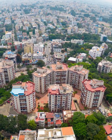 Téléchargez les photos : Bangalore, Karnataka, Inde -12 octobre 2022 : Vue aérienne de la zone urbaine de Bangalore, Bangalore est l'une des villes à la croissance la plus rapide au monde, selon un rapport de l'Oxford Economics. - en image libre de droit
