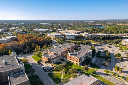 Vista aérea del campus de la Universidad de Florida Central en Orlando.