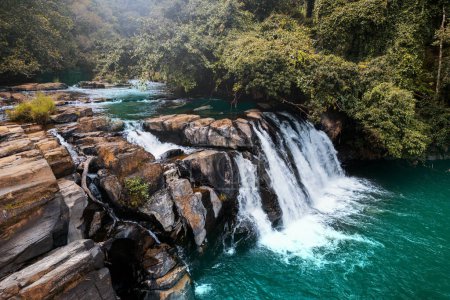 Landschaftlich reizvolle Kote Abbe Falls im Bezirk Coorg, Karnataka, Indien