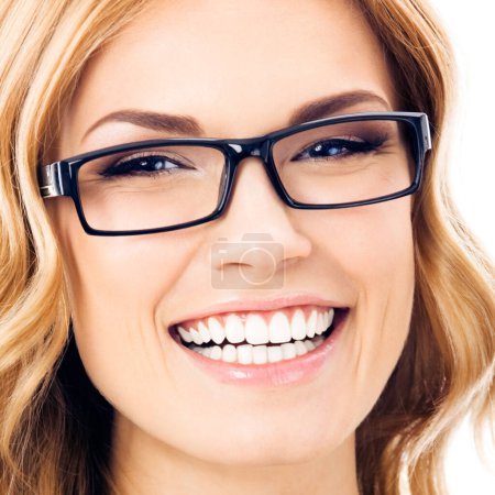 Foto de Retrato de joven mujer sonriente alegre en gafas, aislado sobre fondo blanco - Imagen libre de derechos