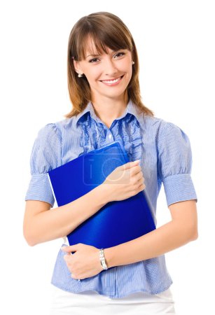 Téléchargez les photos : Portrait de jeune femme d'affaires souriante heureuse avec dossier bleu, isolée sur fond blanc - en image libre de droit