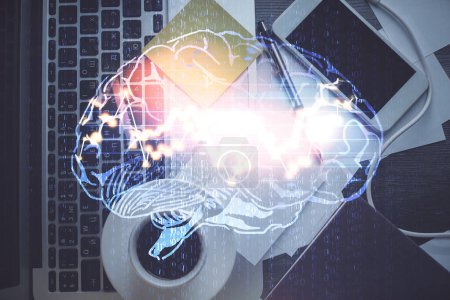 Foto de Multi exposición del holograma del boceto del cerebro sobre fondo de tabla de trabajo de la vista superior con la computadora. Concepto de big data. - Imagen libre de derechos