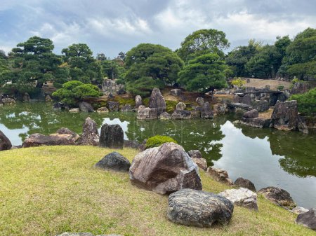 Foto de Los jardines del castillo de Nijo en Kyoto, Japón - Imagen libre de derechos