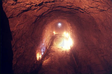 Tunnel durch Indien graben